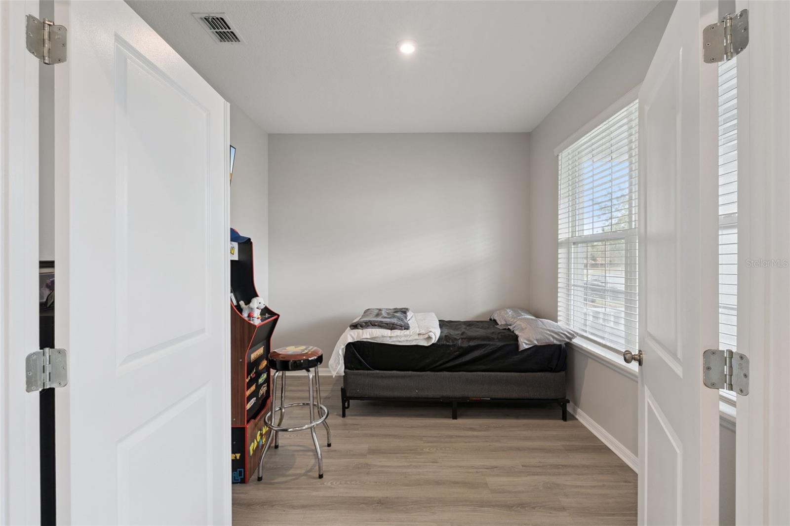 Image 18 of 50 For 4642 Prairie Creek Street