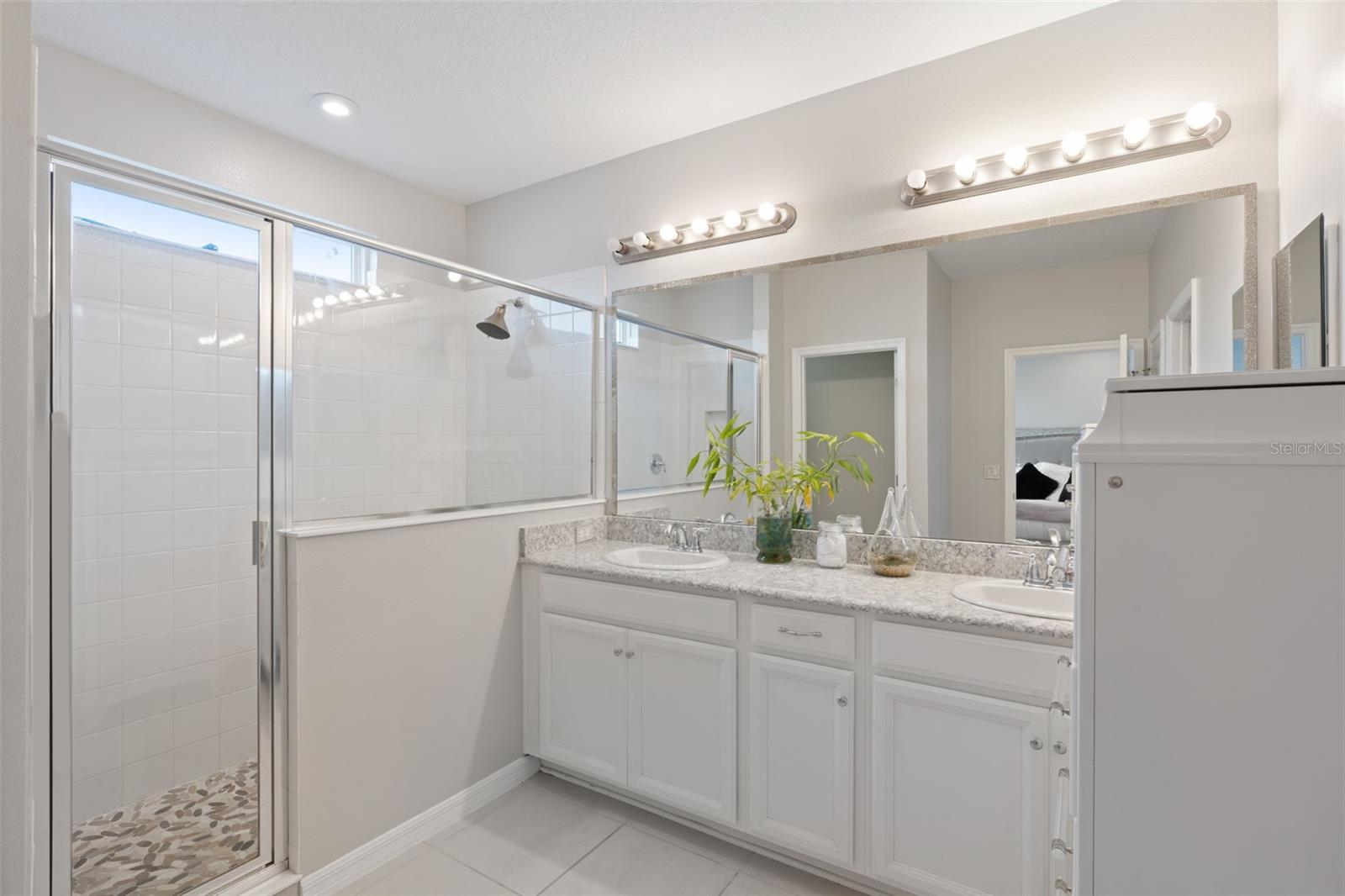 Image 27 of 50 For 4642 Prairie Creek Street