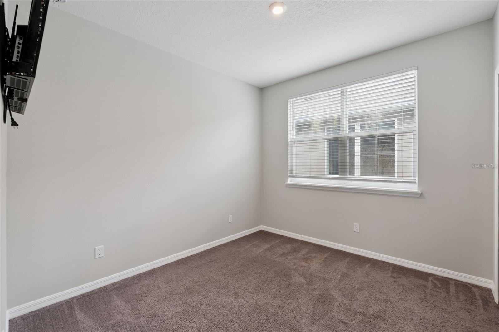 Image 32 of 50 For 4642 Prairie Creek Street