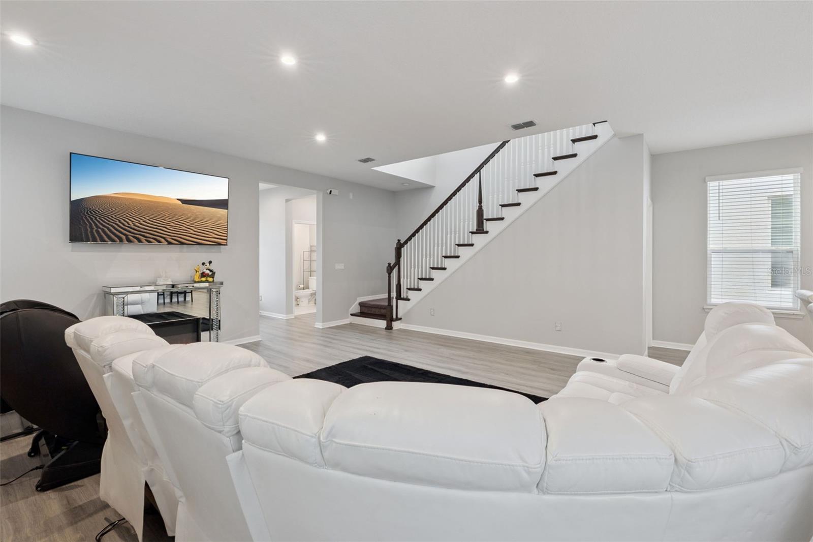 Image 9 of 50 For 4642 Prairie Creek Street