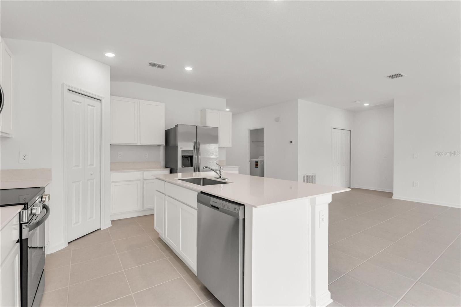 Image 15 of 42 For 5470 Lewishan Dr