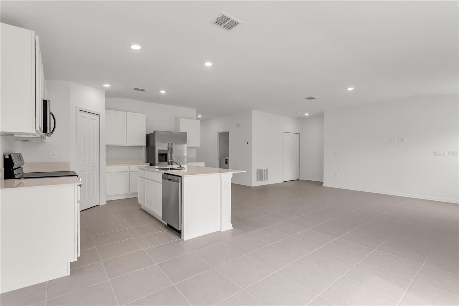 Image 17 of 42 For 5470 Lewishan Dr