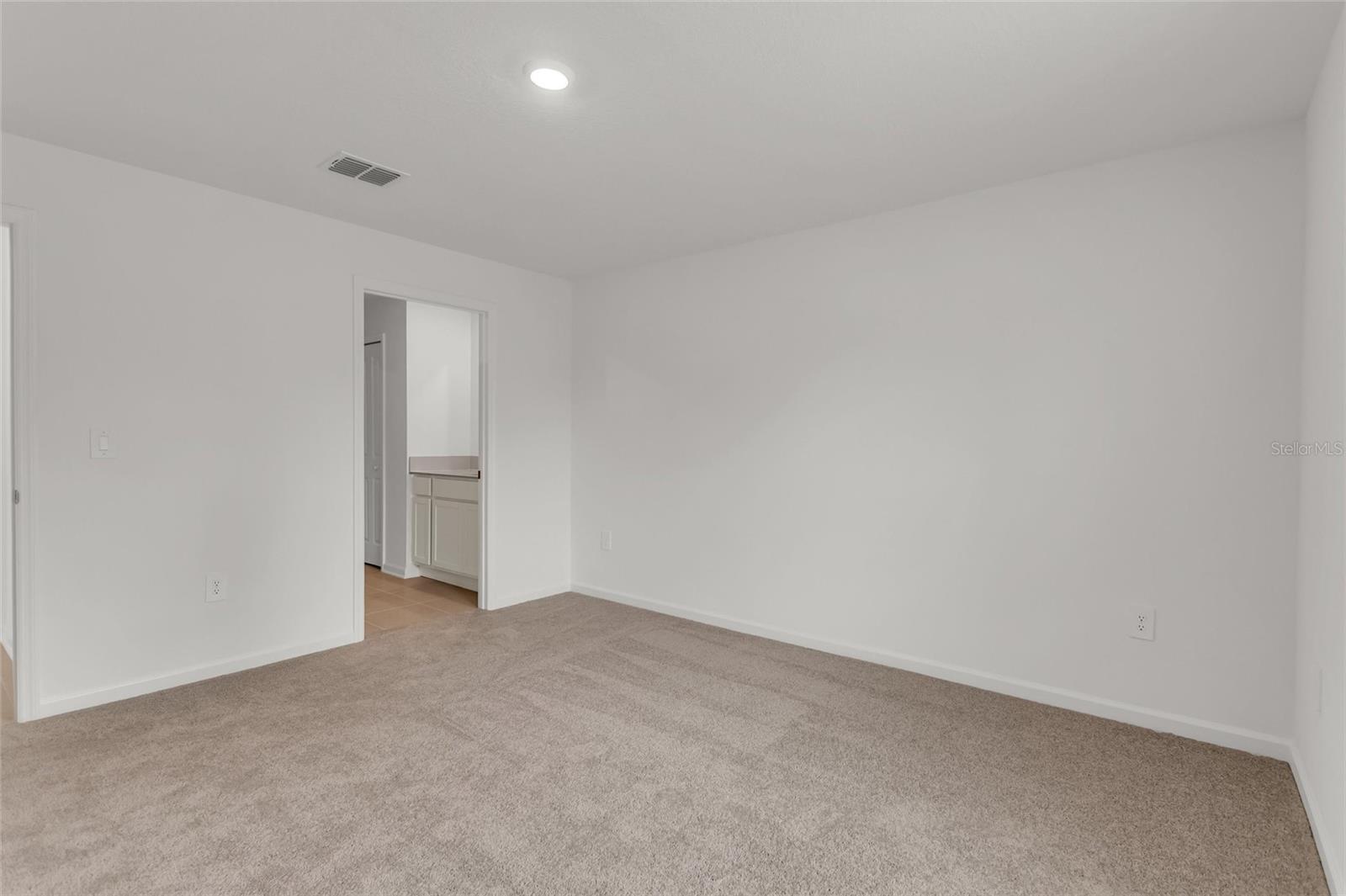 Image 22 of 42 For 5470 Lewishan Dr