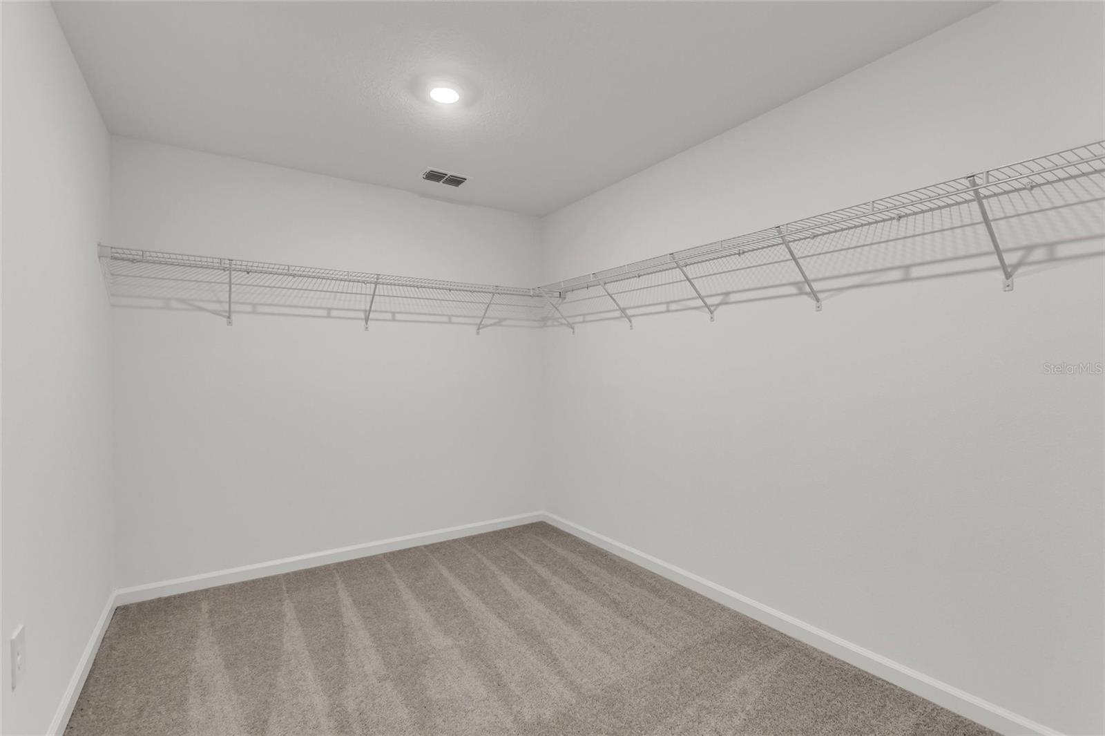 Image 26 of 42 For 5470 Lewishan Dr