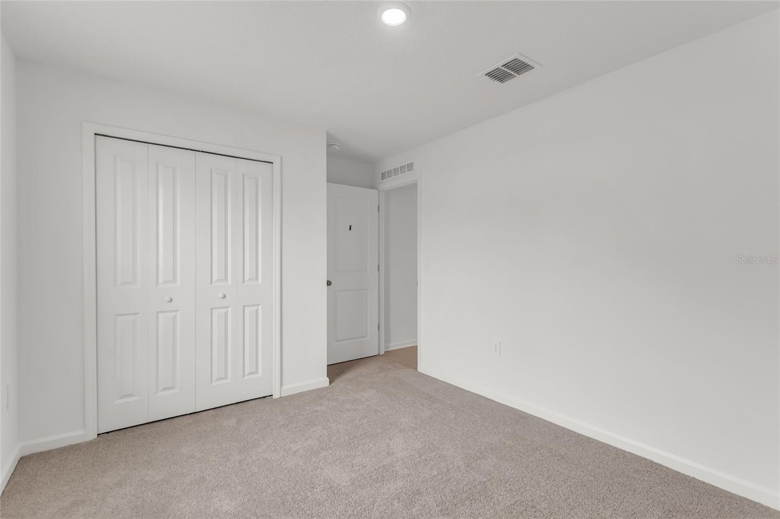 Image 4 of 42 For 5470 Lewishan Dr