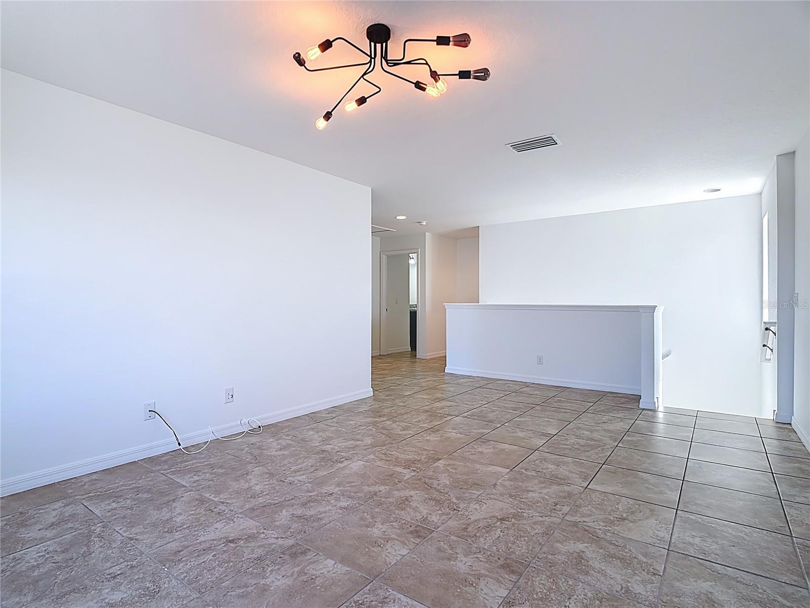 Image 15 of 43 For 652 Samuel Place