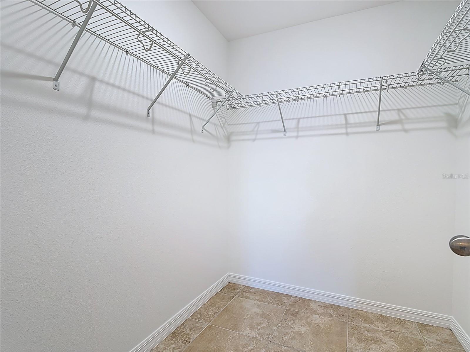 Image 35 of 43 For 652 Samuel Place