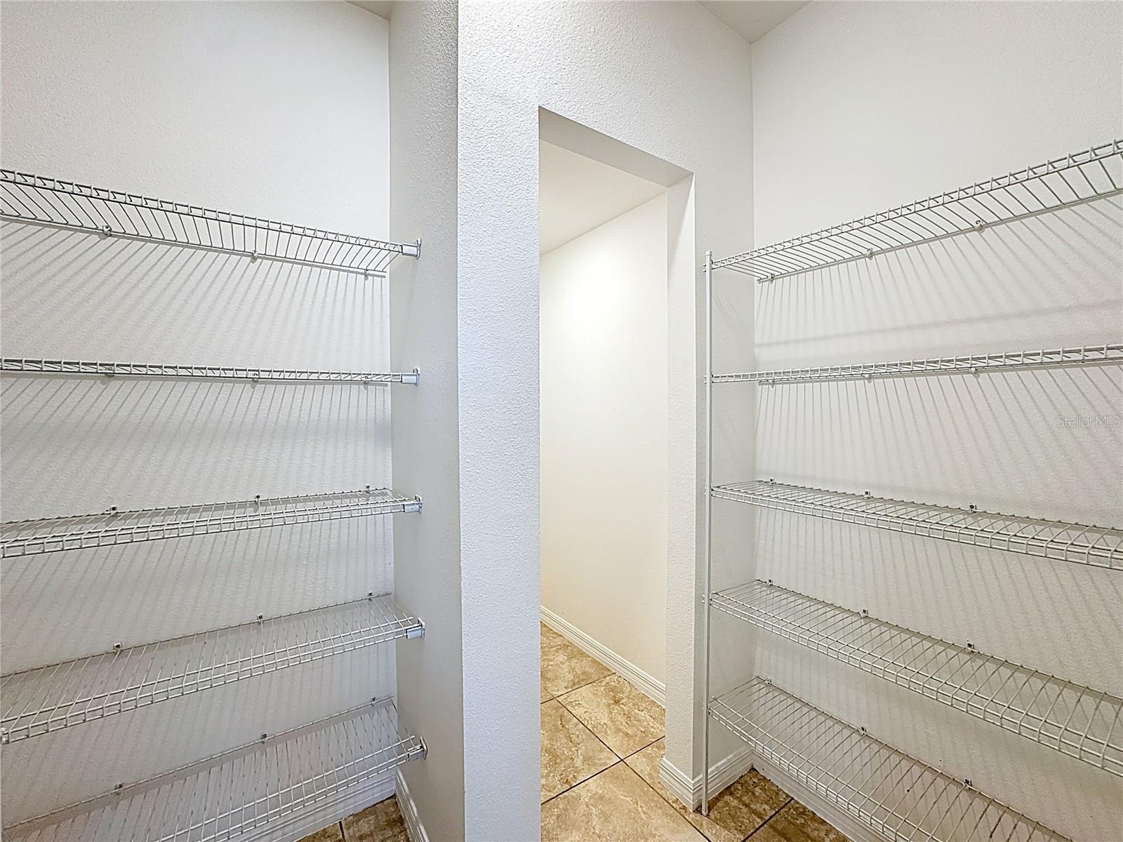 Image 36 of 43 For 652 Samuel Place