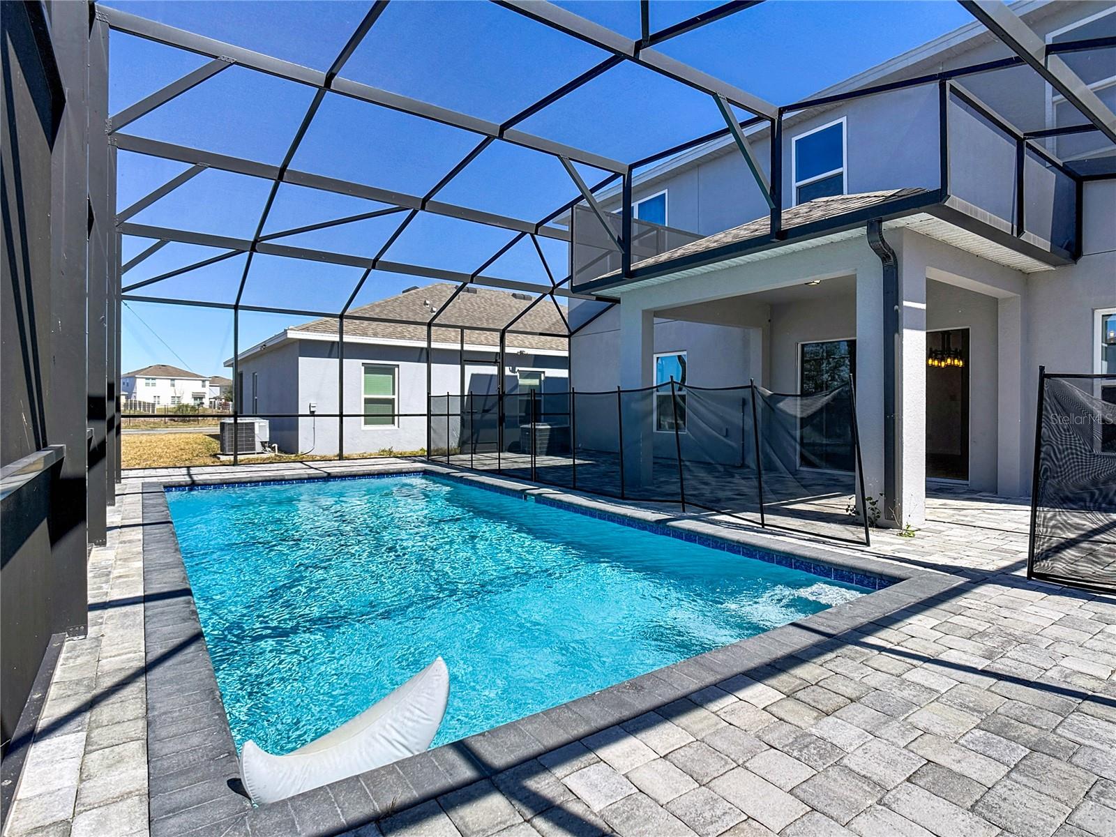 Image 41 of 43 For 652 Samuel Place