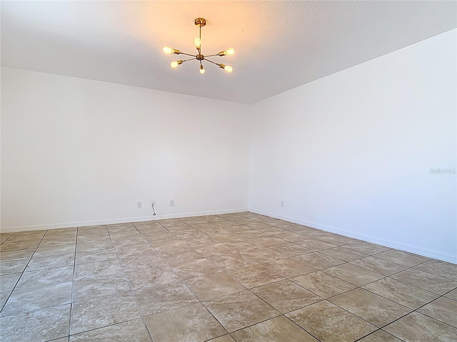 Image 6 of 43 For 652 Samuel Place