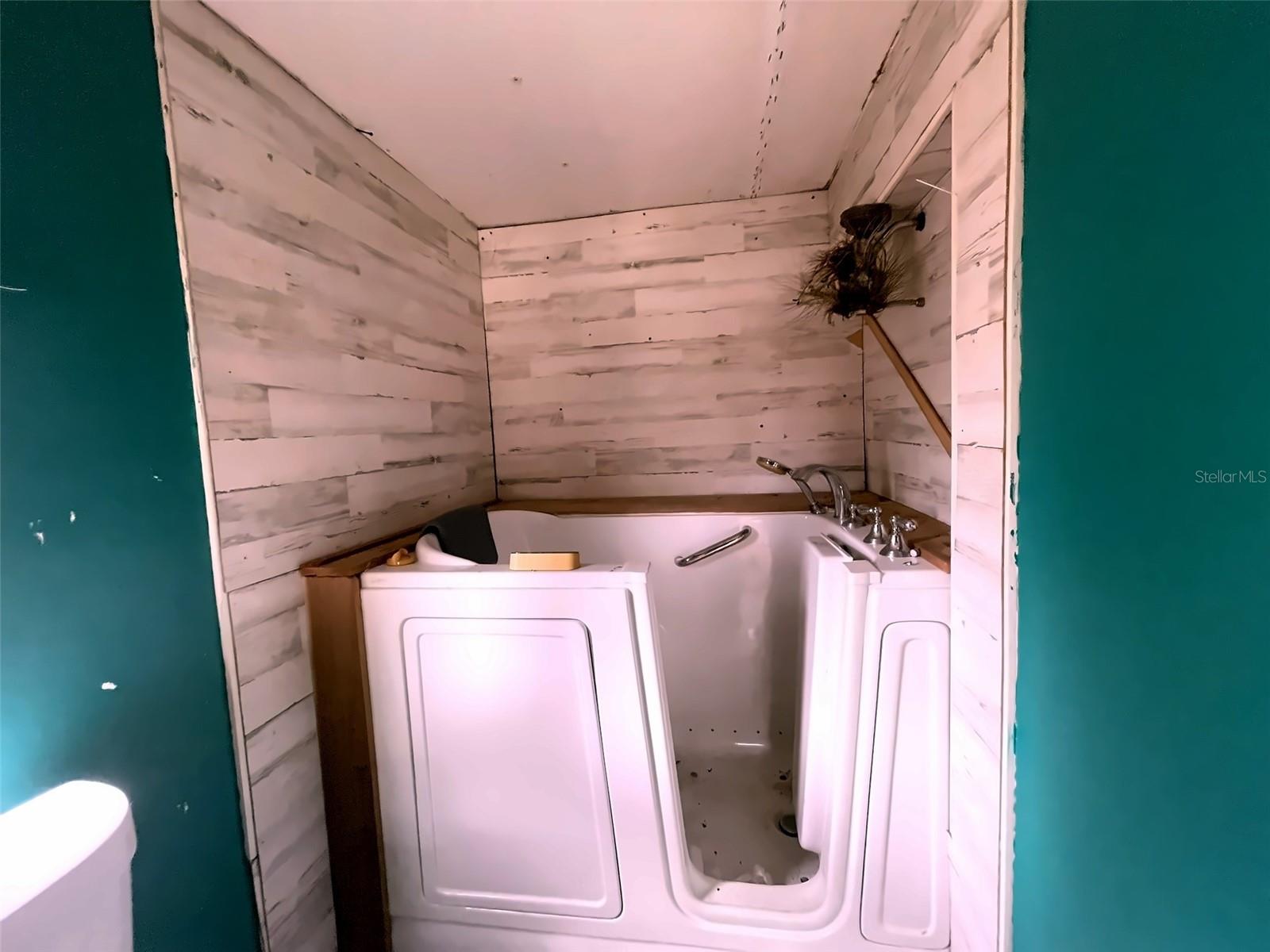 Image 28 of 32 For 6641 Twilight Court