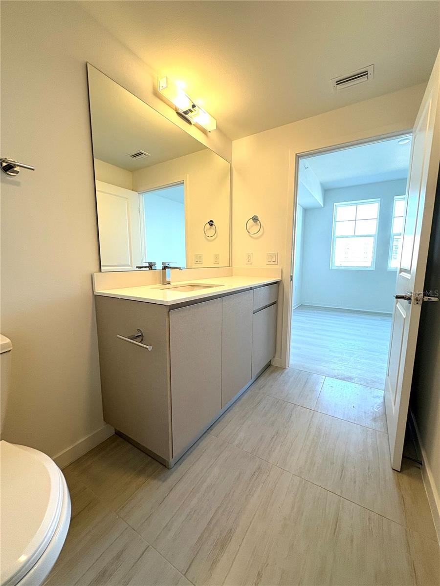 Image 10 of 16 For 5587 Millenia Boulevard 211