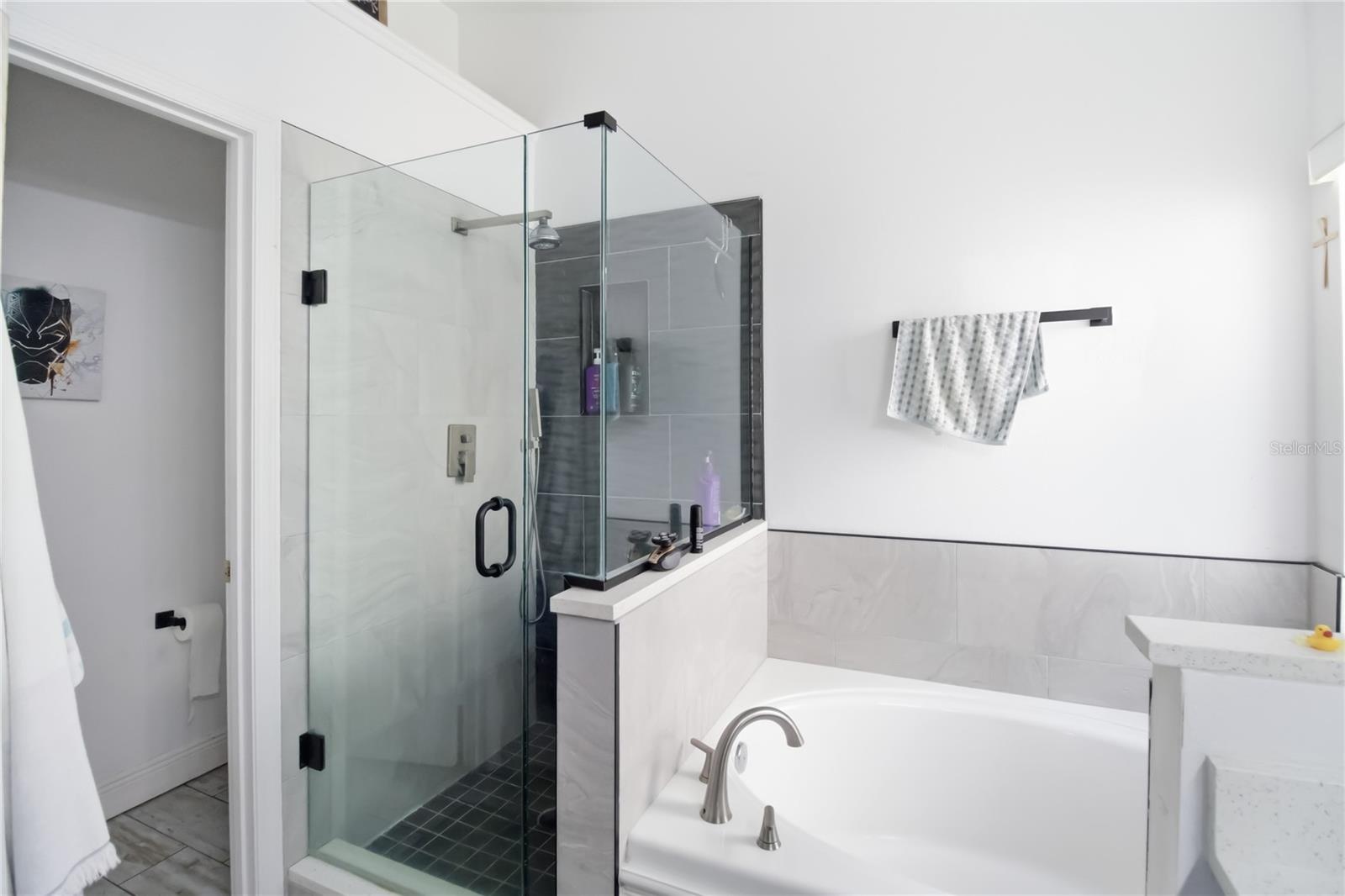 Image 18 of 28 For 1109 Liberty Hall Drive