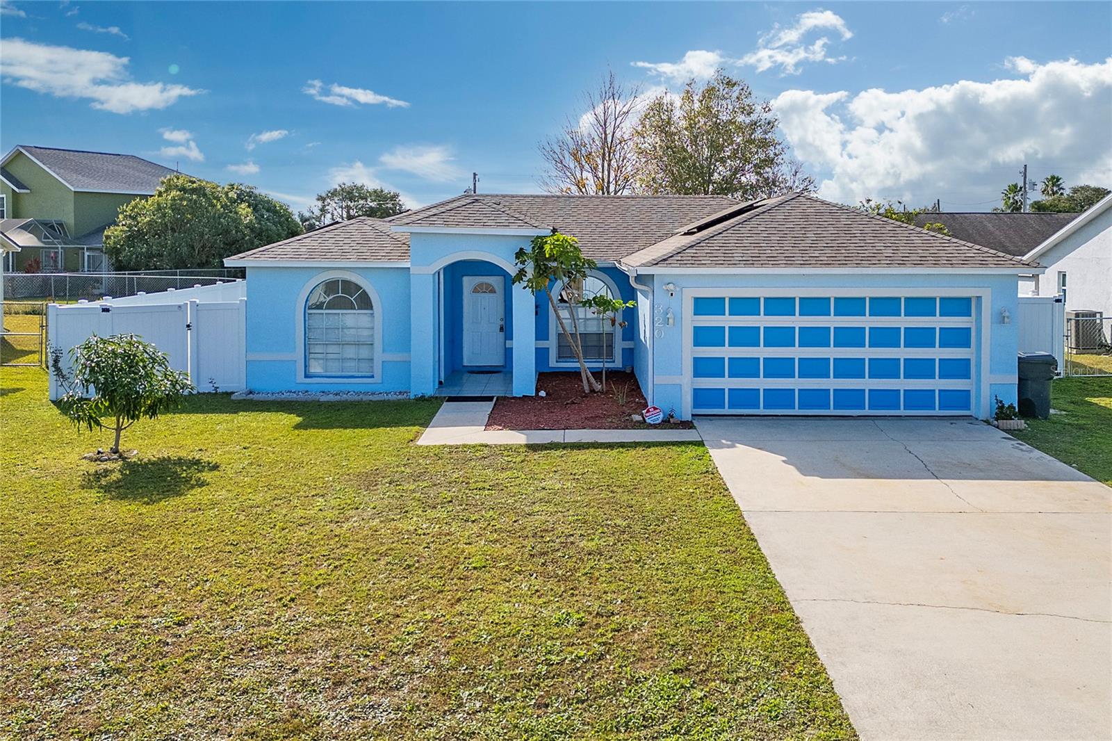 Image 4 of 18 For 320 Clearwater Lane