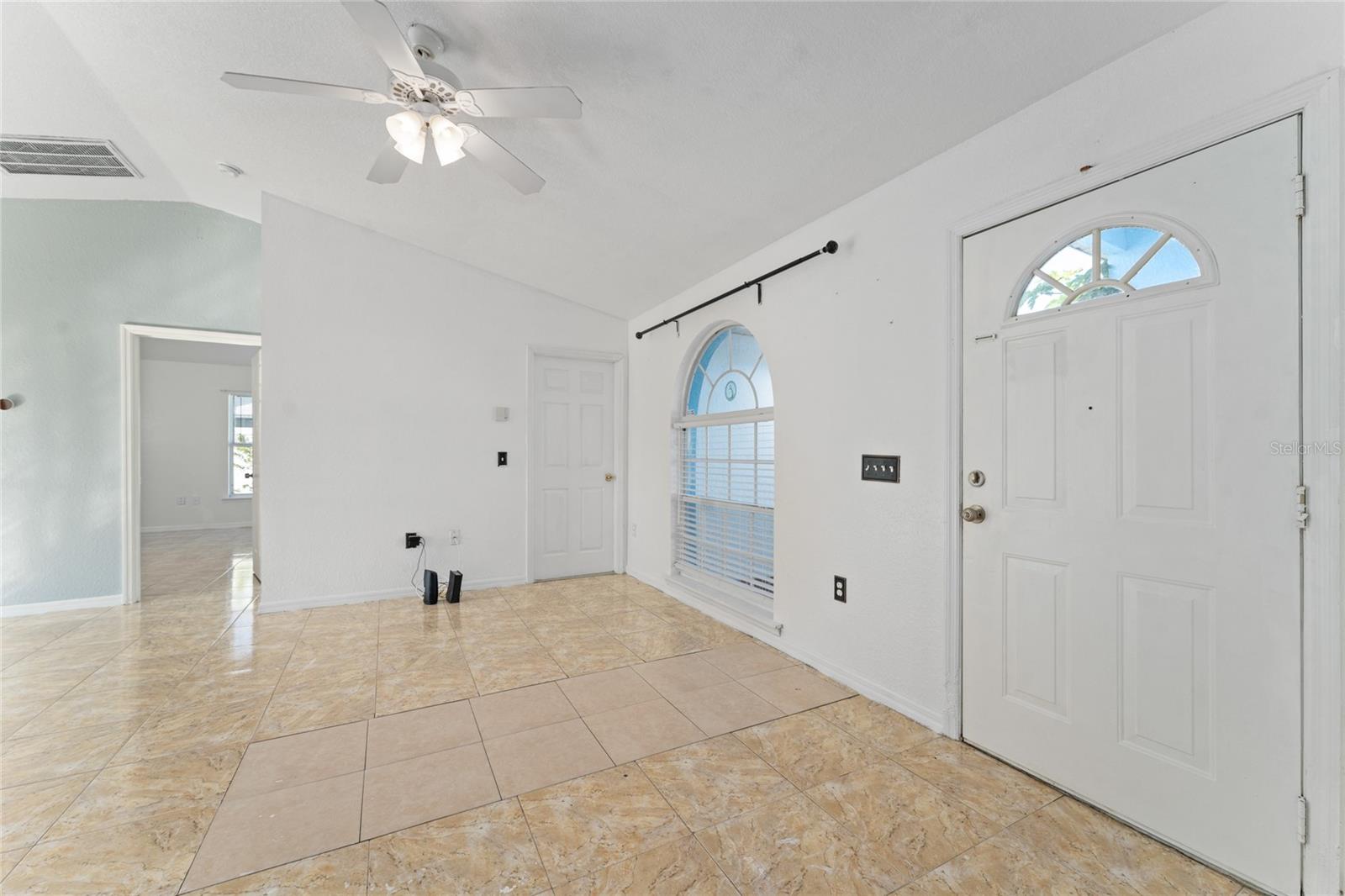 Image 8 of 18 For 320 Clearwater Lane