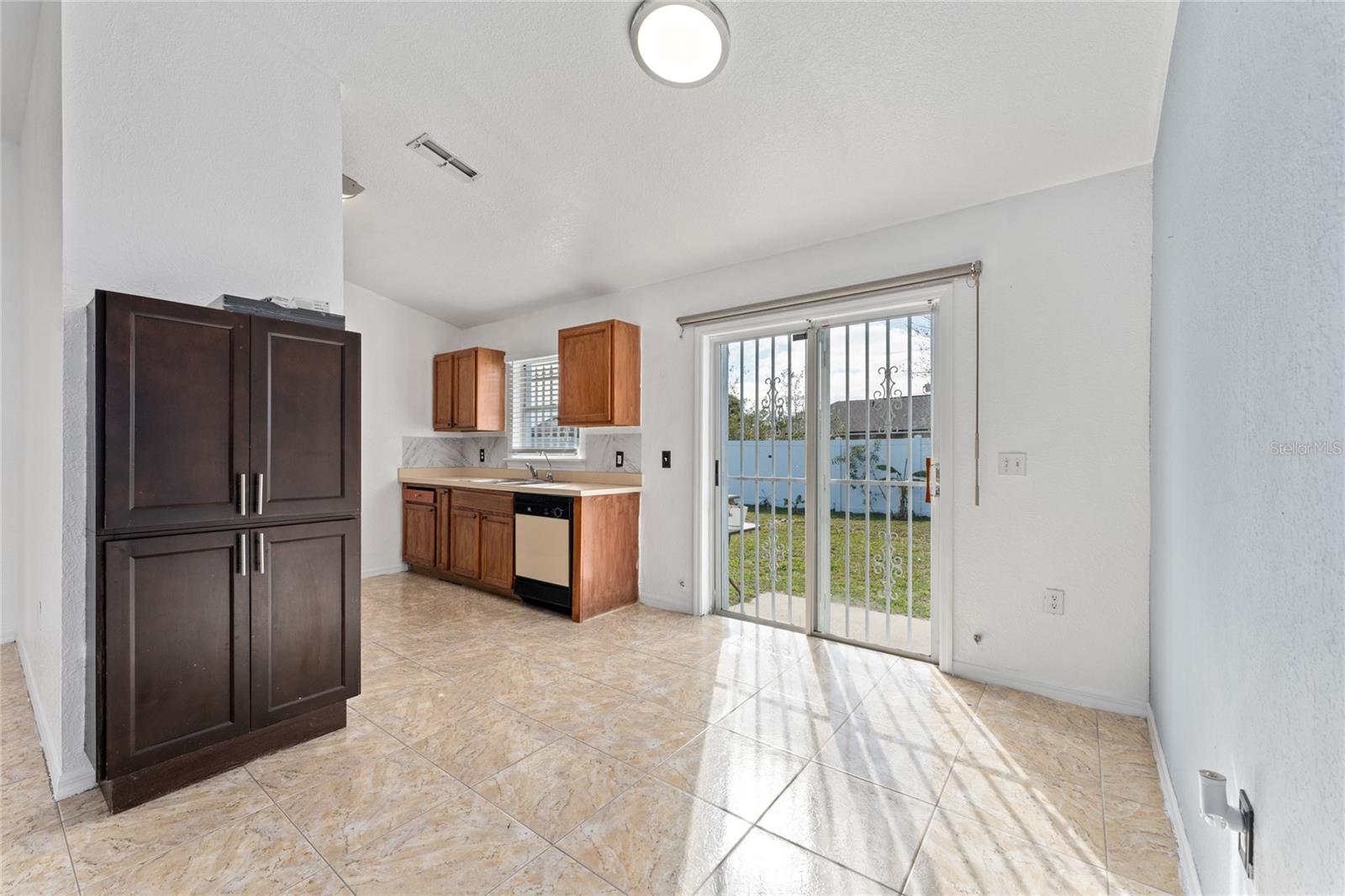 Image 9 of 18 For 320 Clearwater Lane