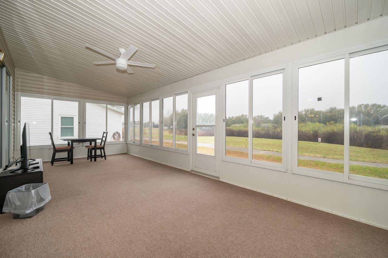 Image 21 of 31 For 25741 Belle Helene