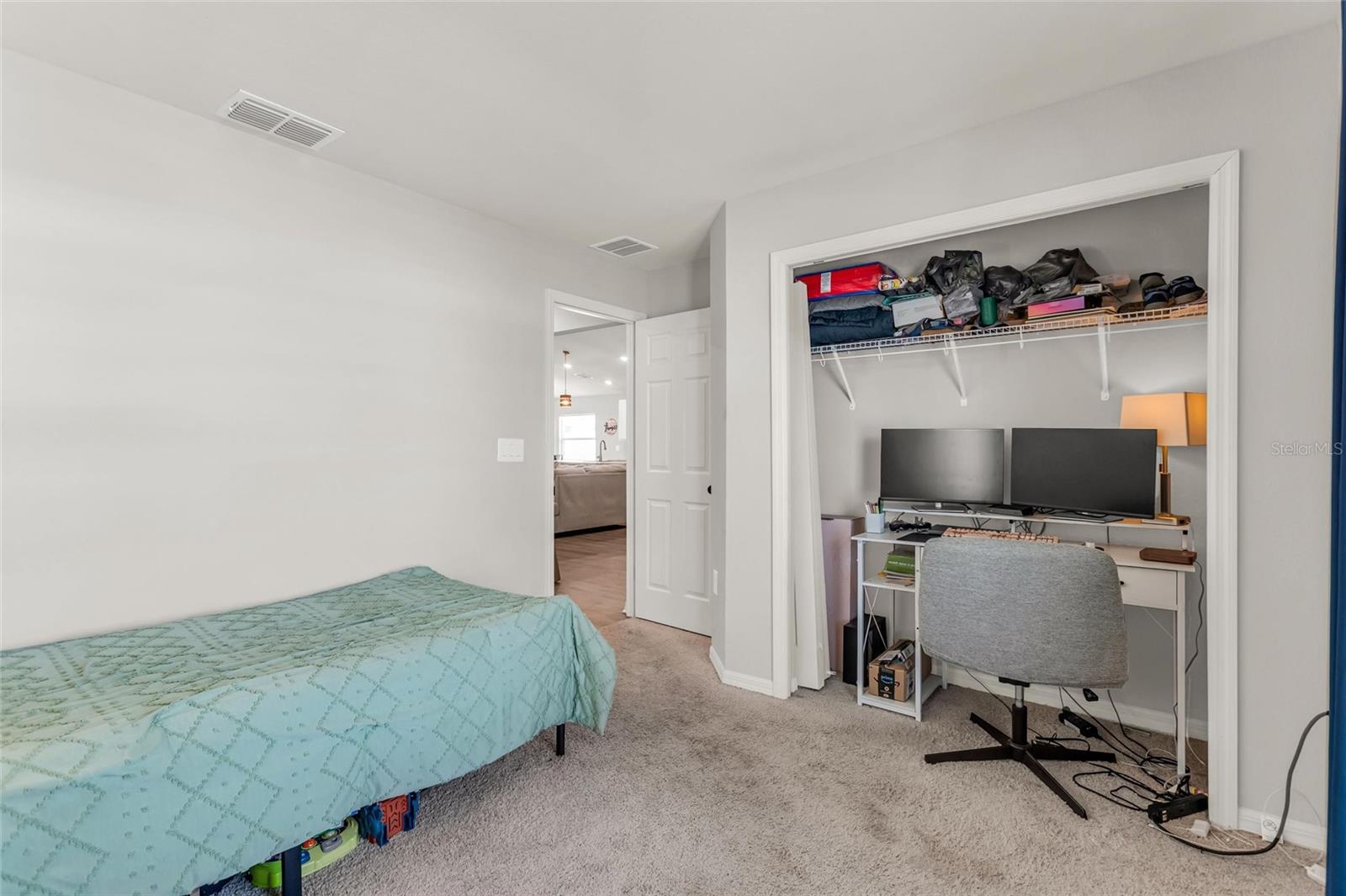 Image 17 of 47 For 909 Inverness Way