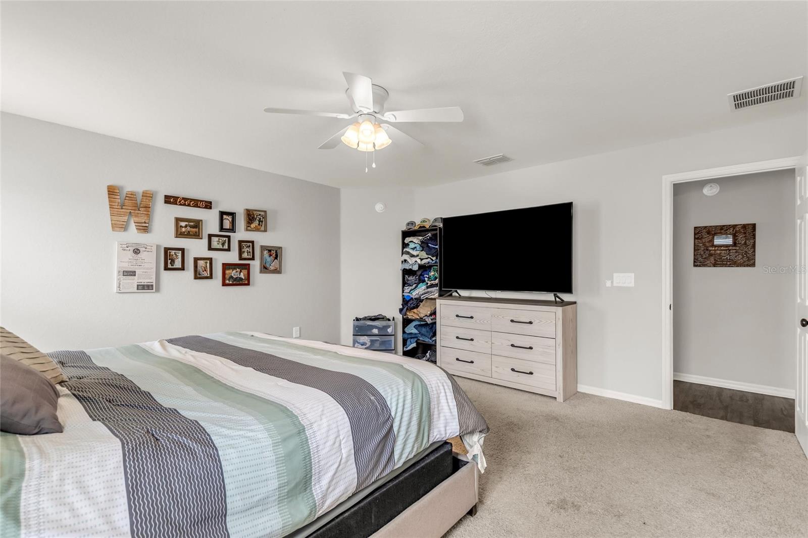 Image 24 of 47 For 909 Inverness Way