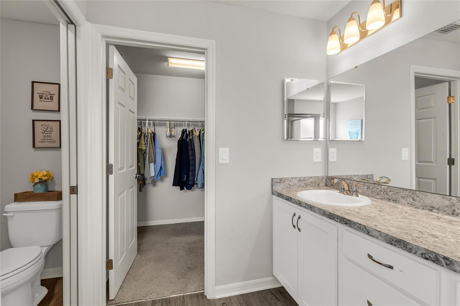 Image 26 of 47 For 909 Inverness Way