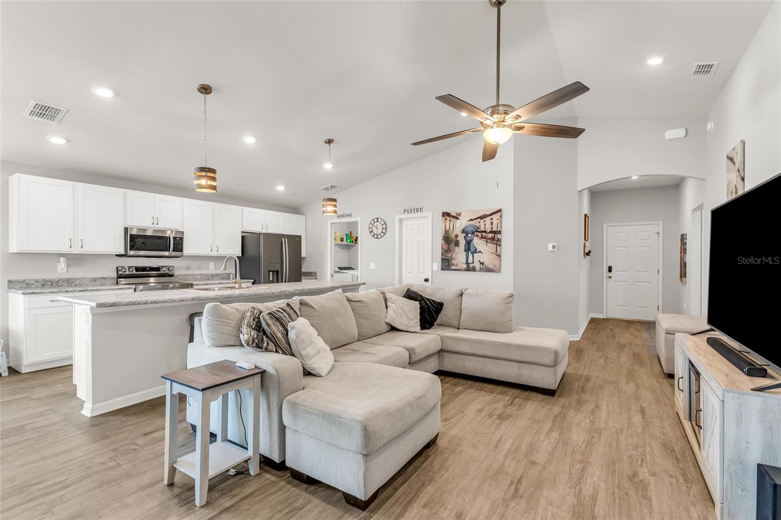 Image 3 of 47 For 909 Inverness Way