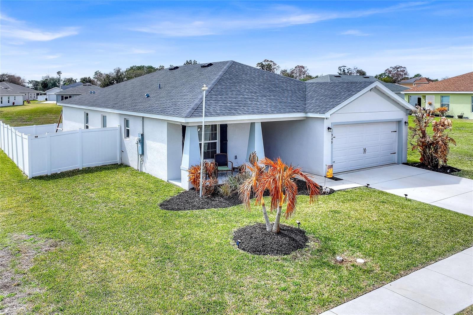 Image 34 of 47 For 909 Inverness Way