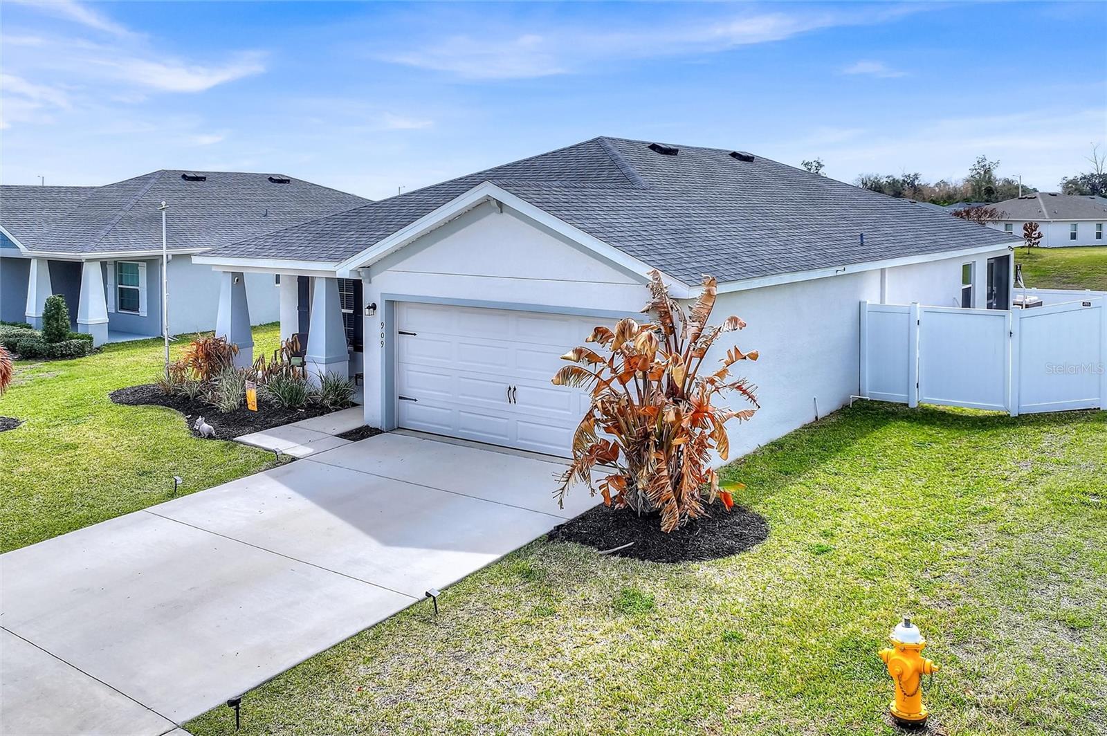 Image 35 of 47 For 909 Inverness Way