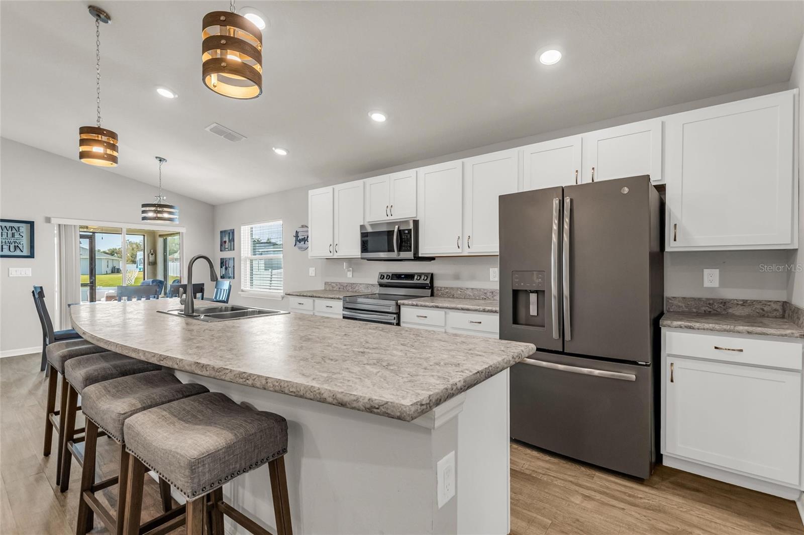 Image 5 of 47 For 909 Inverness Way