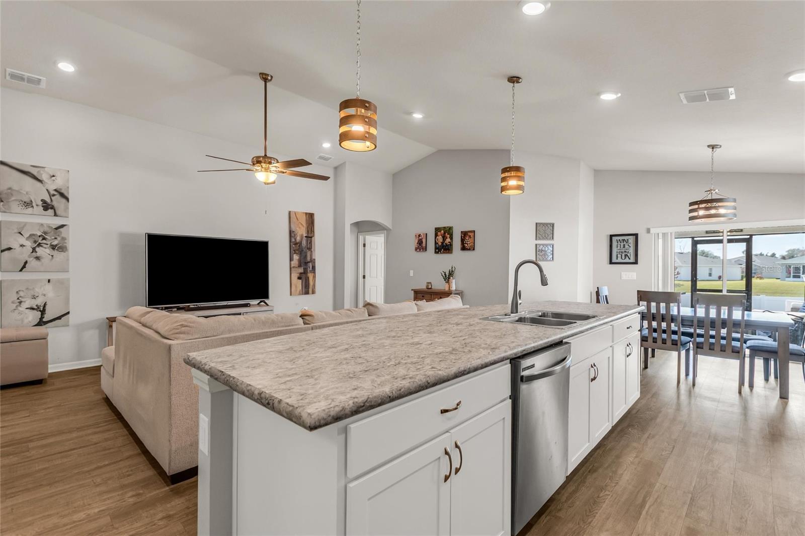 Image 7 of 47 For 909 Inverness Way