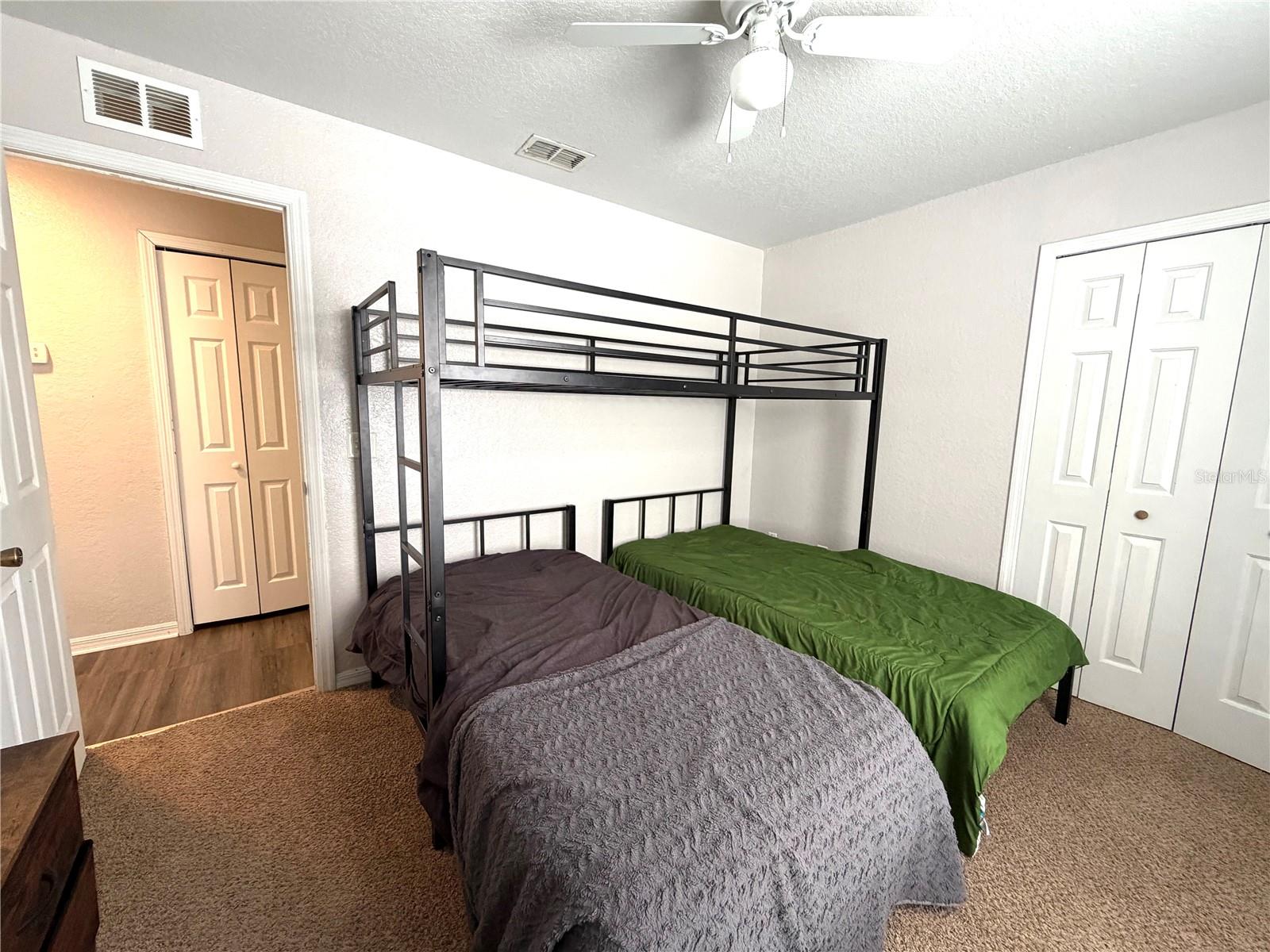 Image 7 of 14 For 106 Eagle Point Boulevard