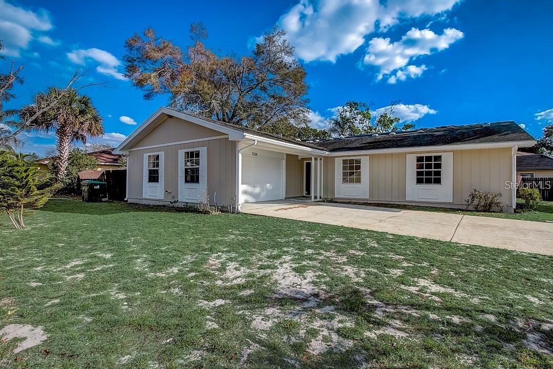 Image 2 of 17 For 7326 Lake Floy Circle