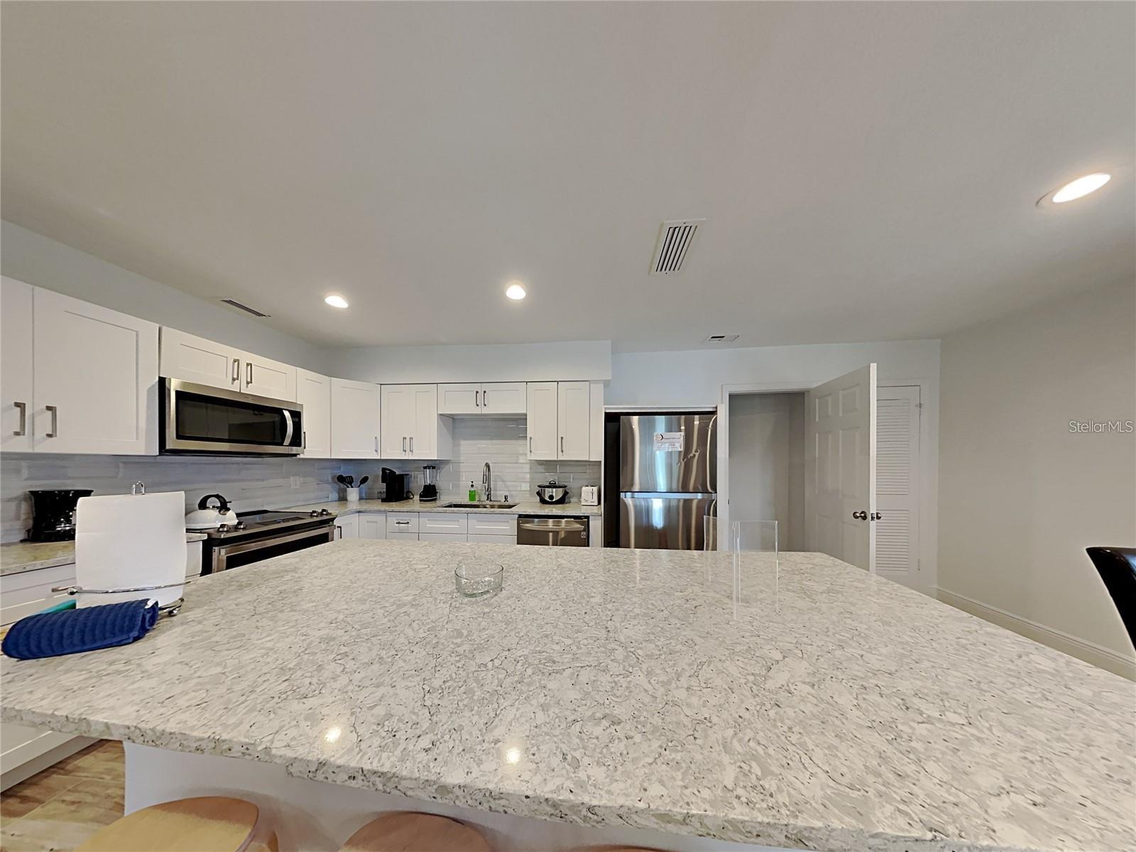 Image 6 of 17 For 7326 Lake Floy Circle