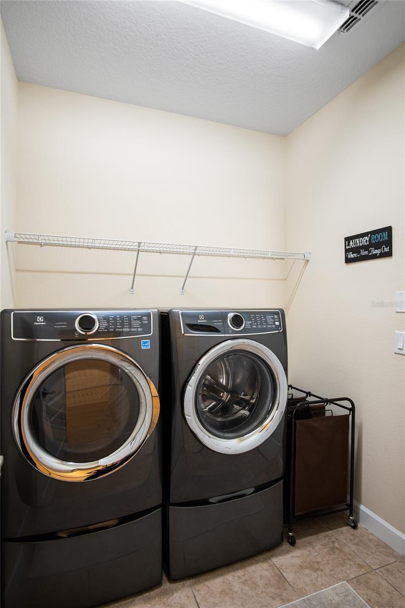 Image 27 of 41 For 3378 Cortland Drive