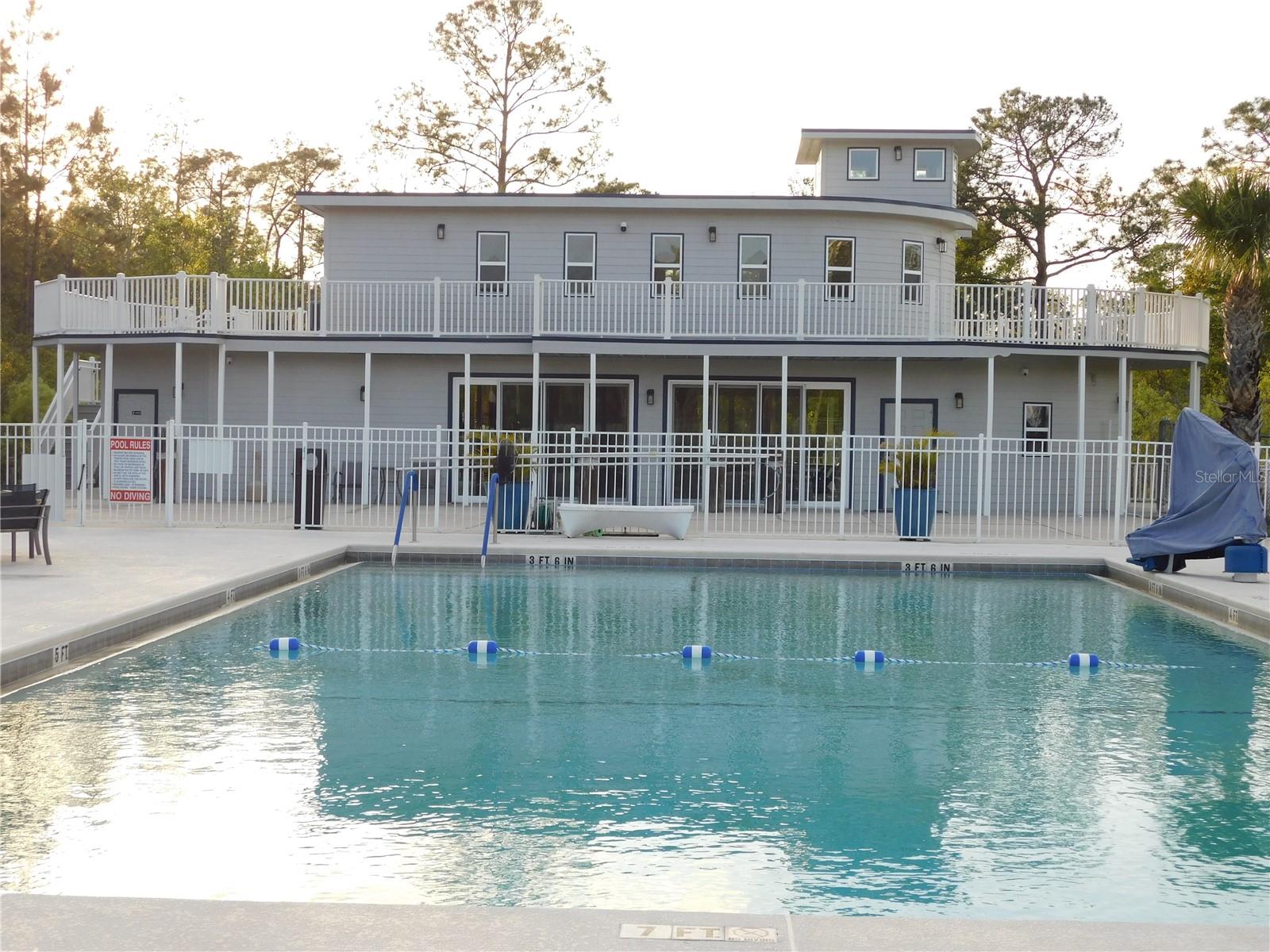 Image 23 of 33 For 6194 Parkway E