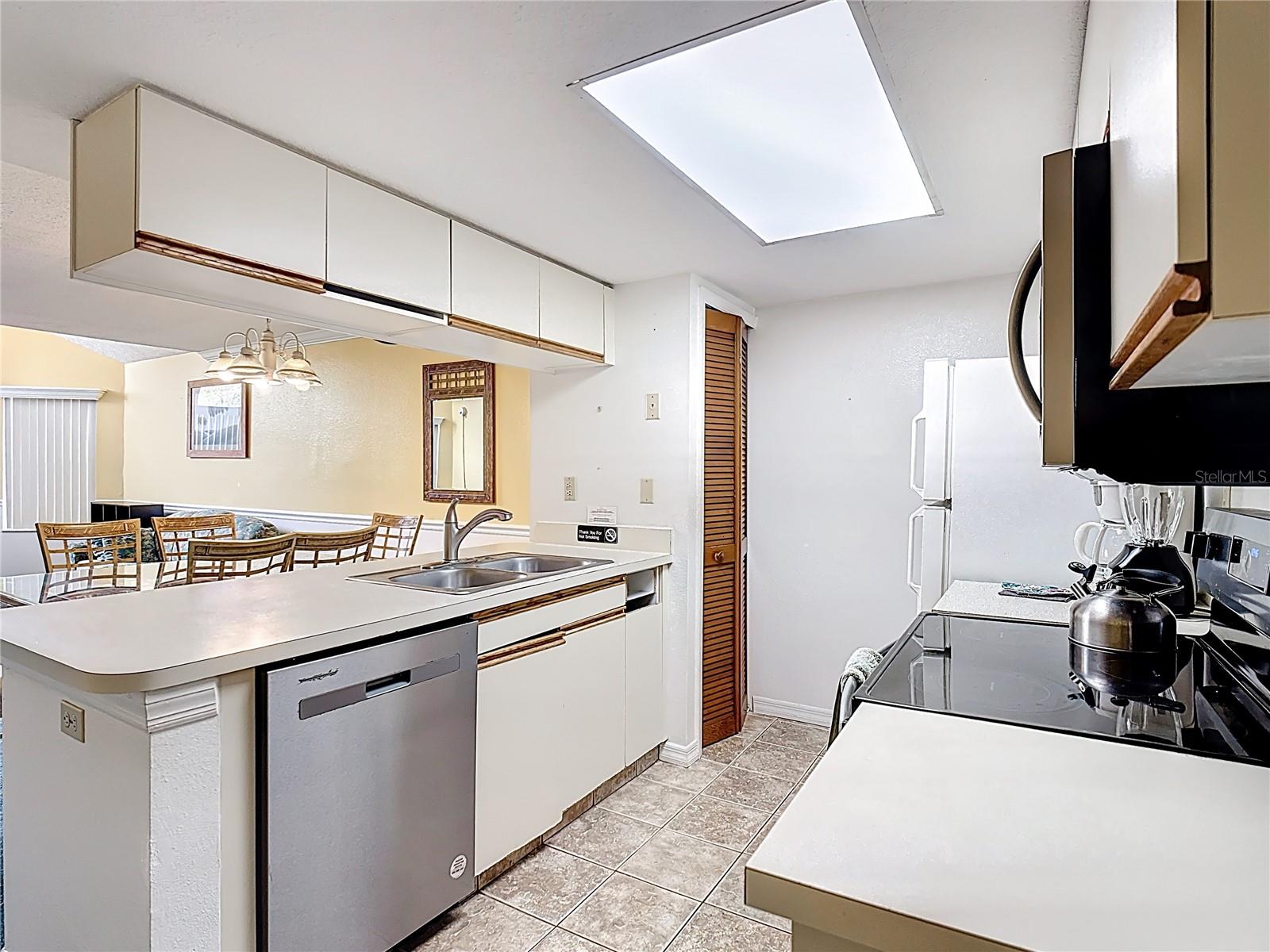 Image 9 of 24 For 2719 Poinciana Boulevard 185