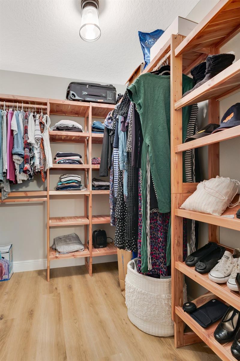 Image 14 of 38 For 9054 Lincoln Road