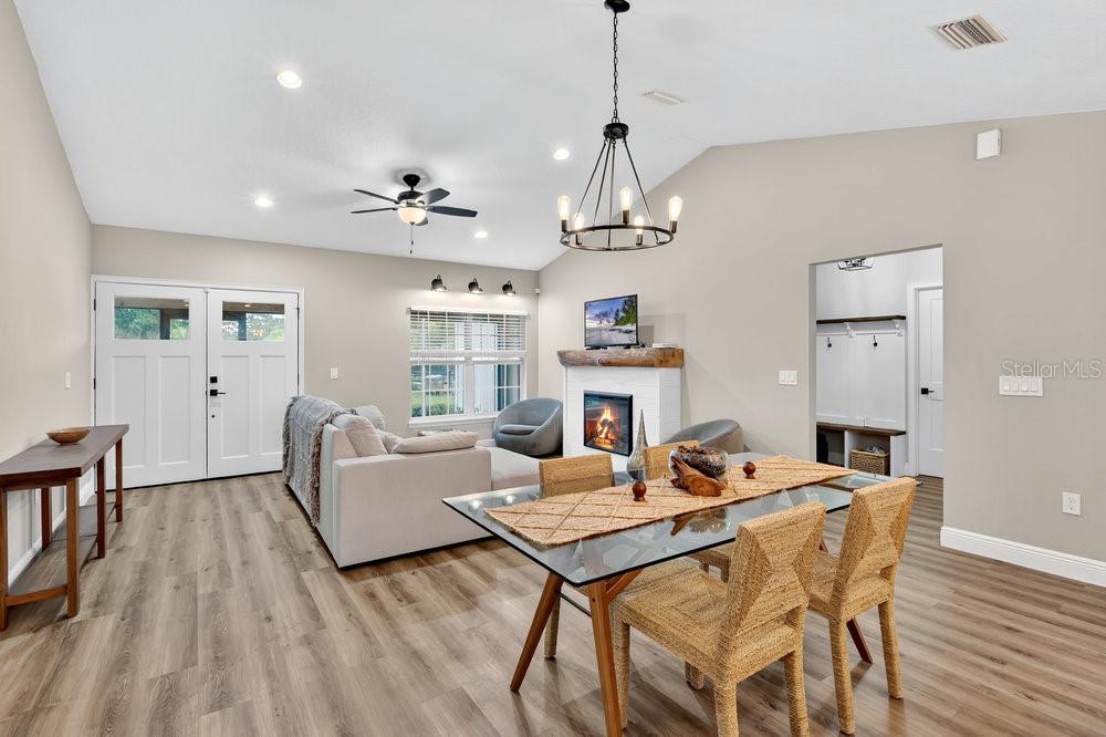 Image 5 of 38 For 9054 Lincoln Road