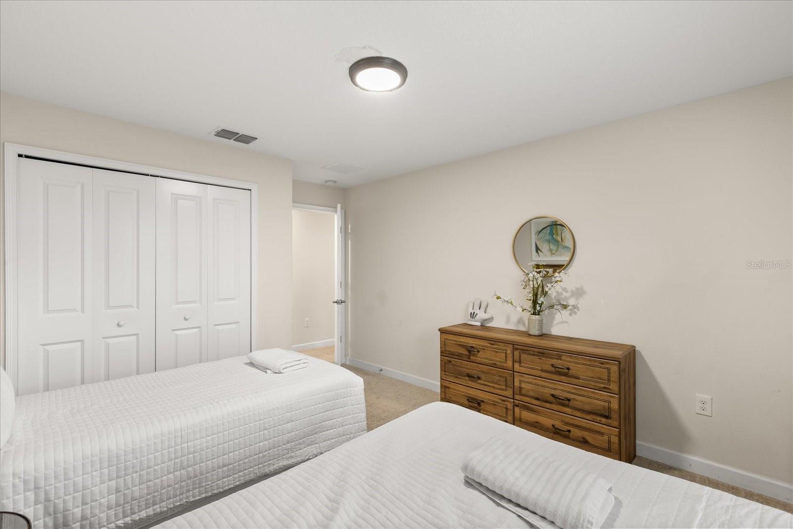 Image 19 of 40 For 9075 Dogleg Dr