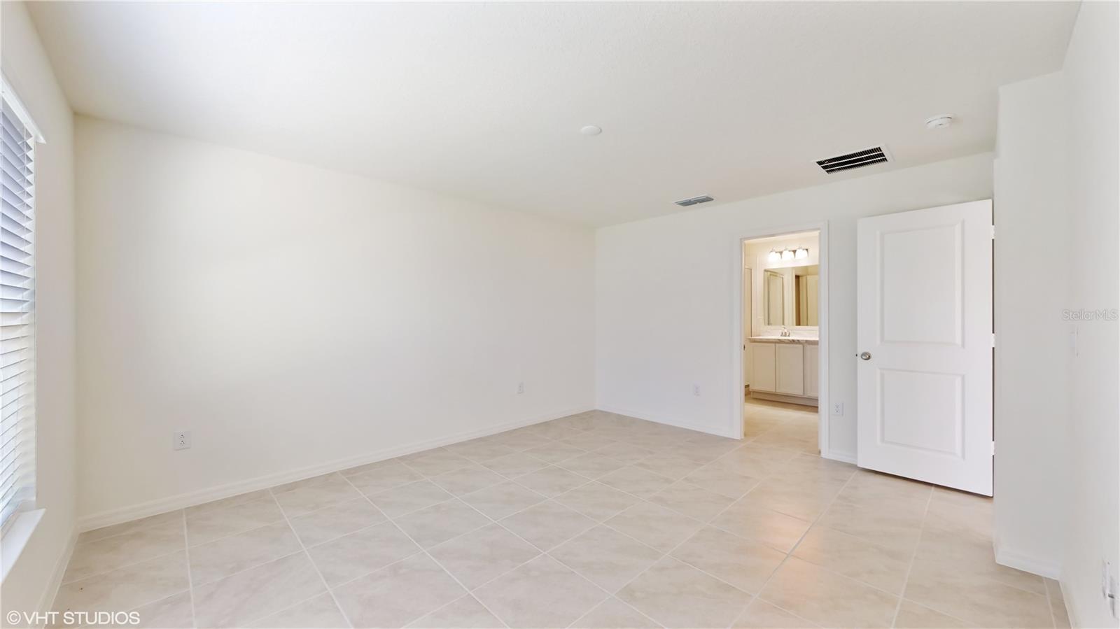 Image 12 of 27 For 1019 Gotthard Pass Dr