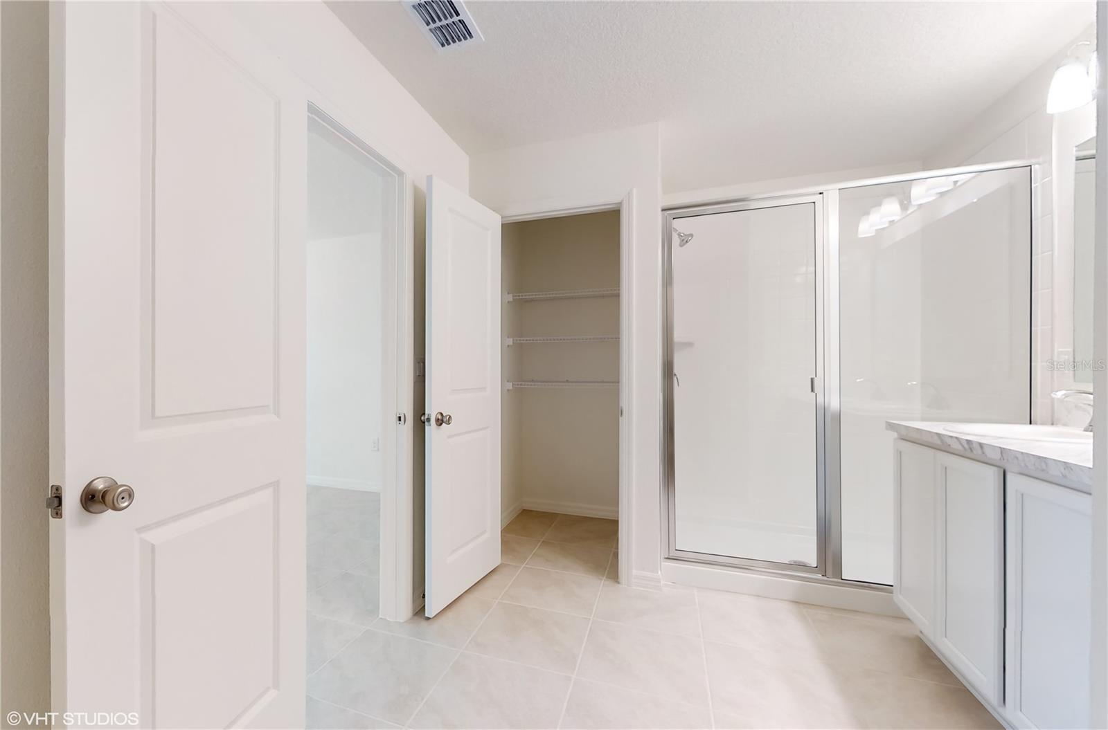 Image 14 of 27 For 1019 Gotthard Pass Dr