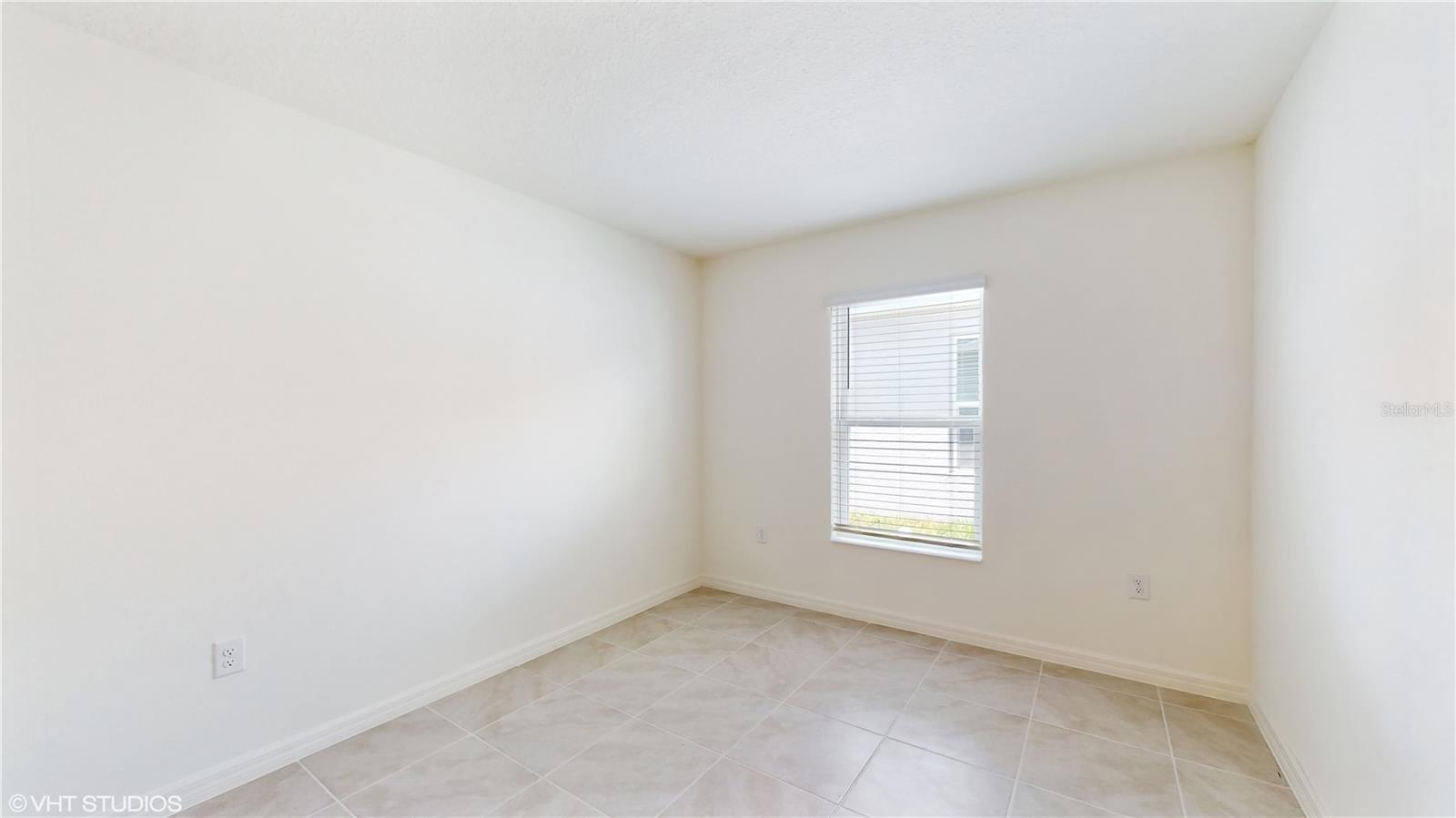 Image 15 of 27 For 1019 Gotthard Pass Dr