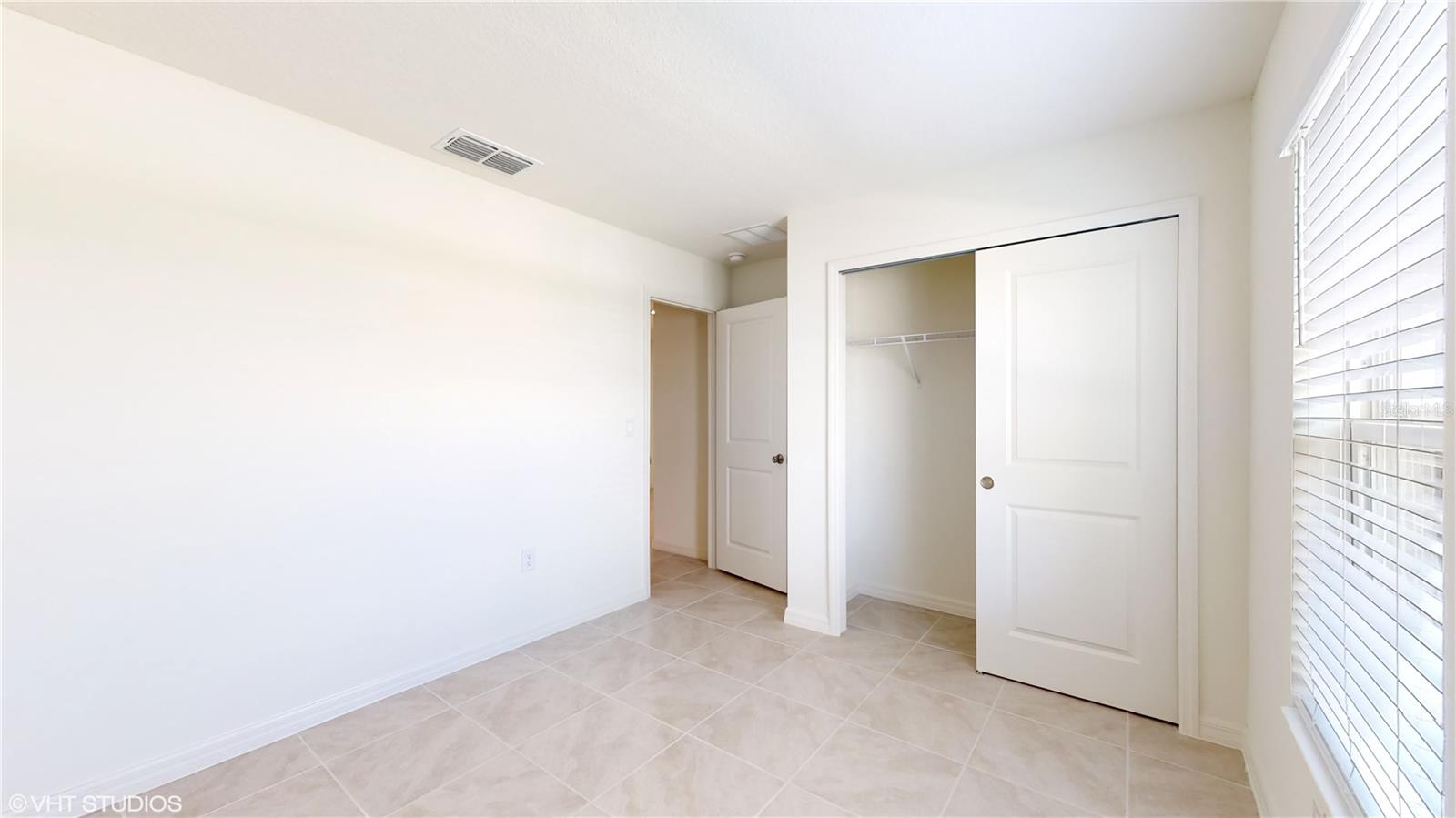 Image 18 of 27 For 1019 Gotthard Pass Dr