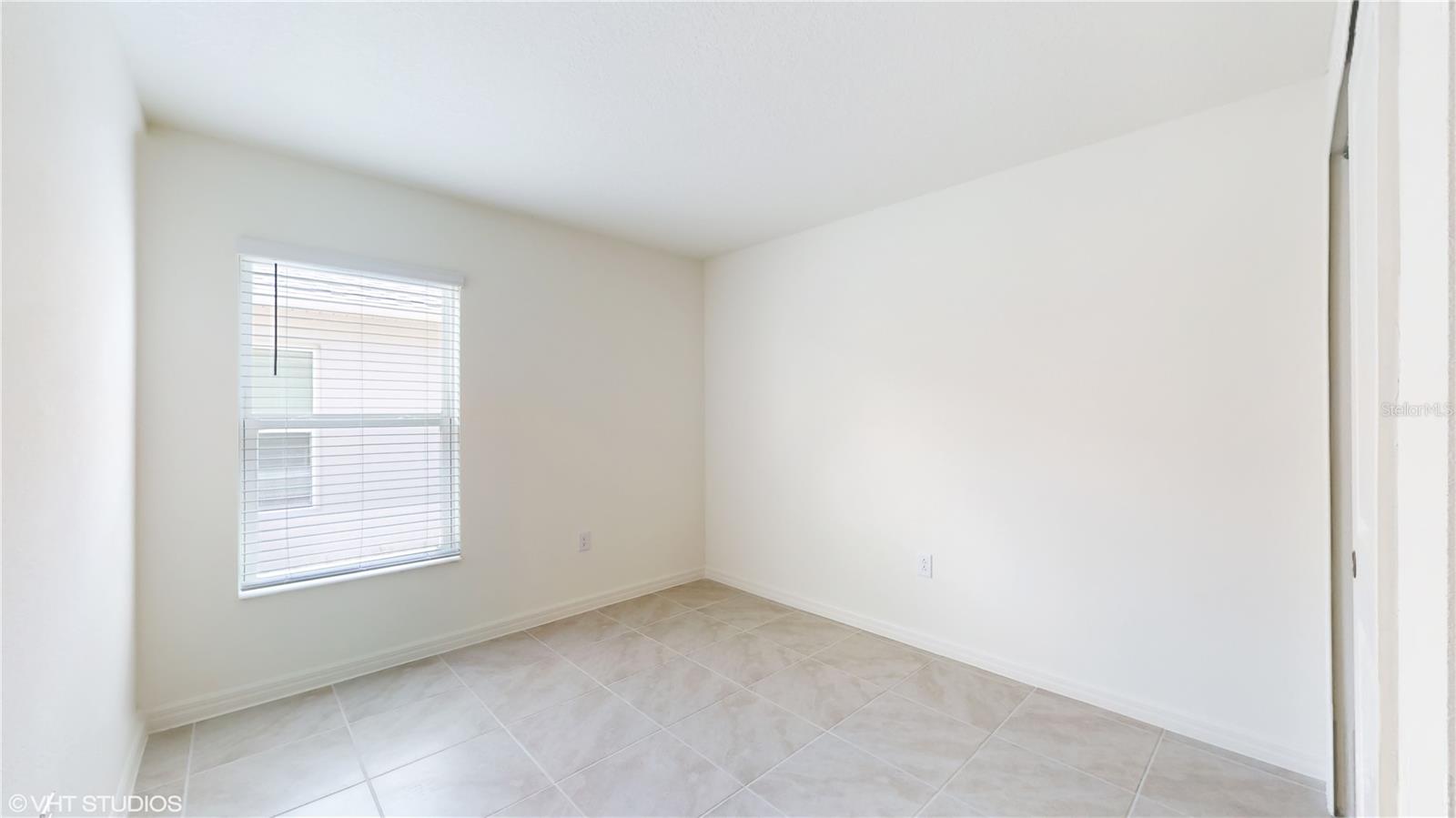 Image 19 of 27 For 1019 Gotthard Pass Dr