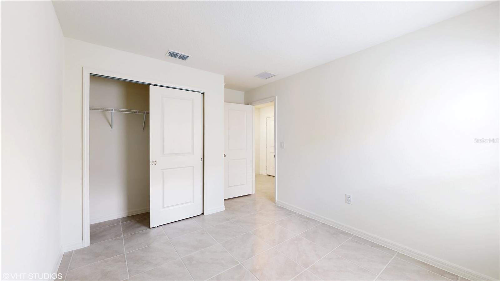 Image 20 of 27 For 1019 Gotthard Pass Dr