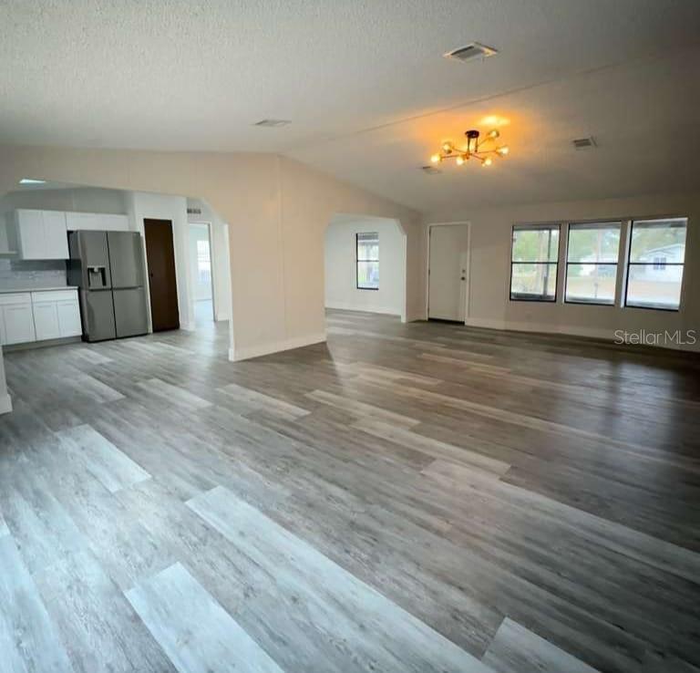 Image 5 of 20 For 154 Vanguard Circle