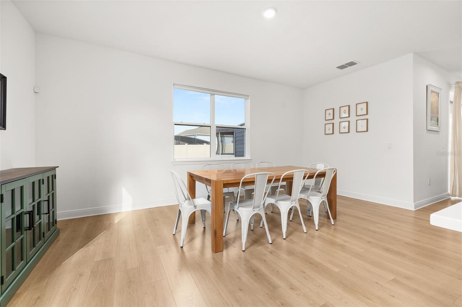 Image 20 of 78 For 4445 Lions Gate Avenue