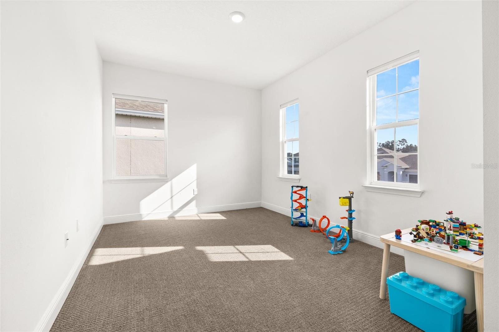 Image 34 of 78 For 4445 Lions Gate Avenue