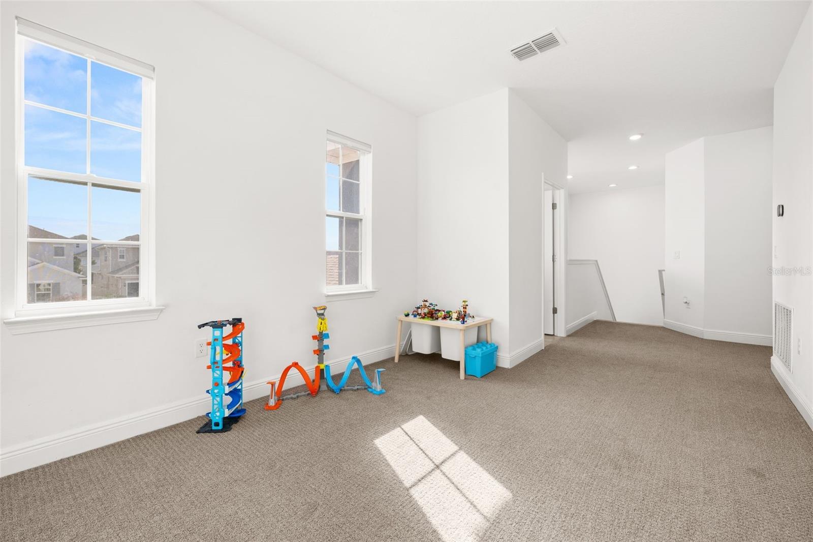 Image 35 of 78 For 4445 Lions Gate Avenue