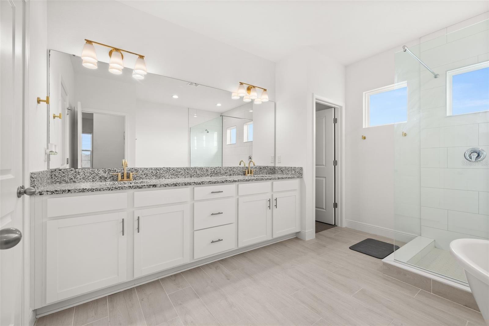 Image 39 of 78 For 4445 Lions Gate Avenue