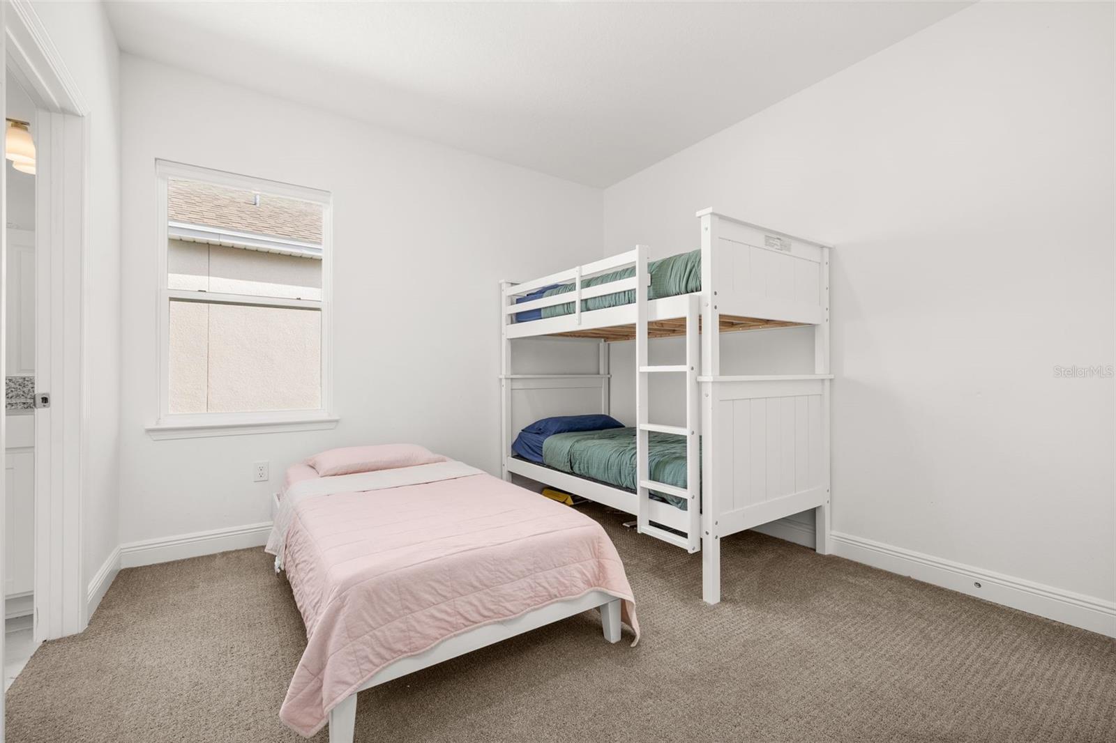 Image 47 of 78 For 4445 Lions Gate Avenue